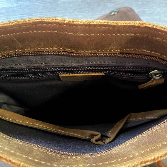 Jack & Chris Leather Messenger Bag - Picture 4 of 4